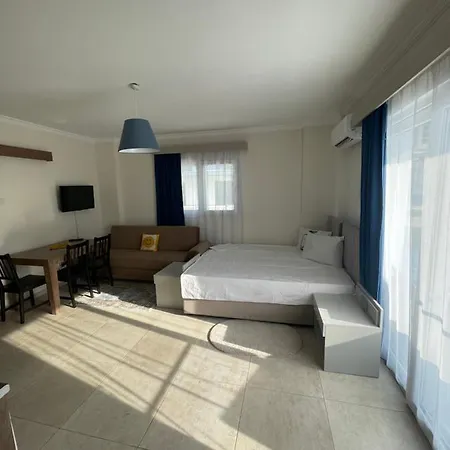 Studia Royal Life Iskele Apartment *