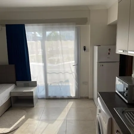 Studia Royal Life Iskele Apartment *